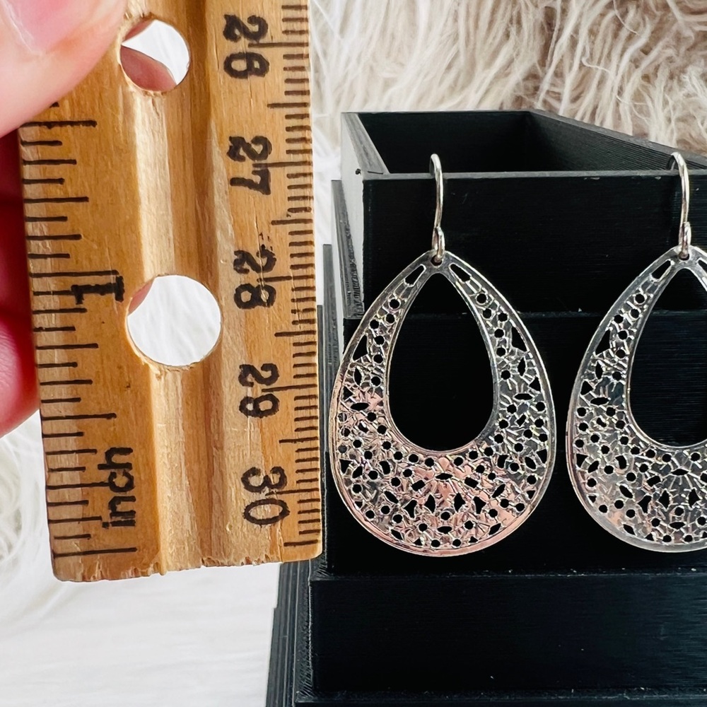 Silvertone Vintage Lightweight Pierced To Dangle … - image 2